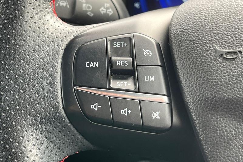 Used Ford Focus 2023 for sale - 78028725: Photo 32