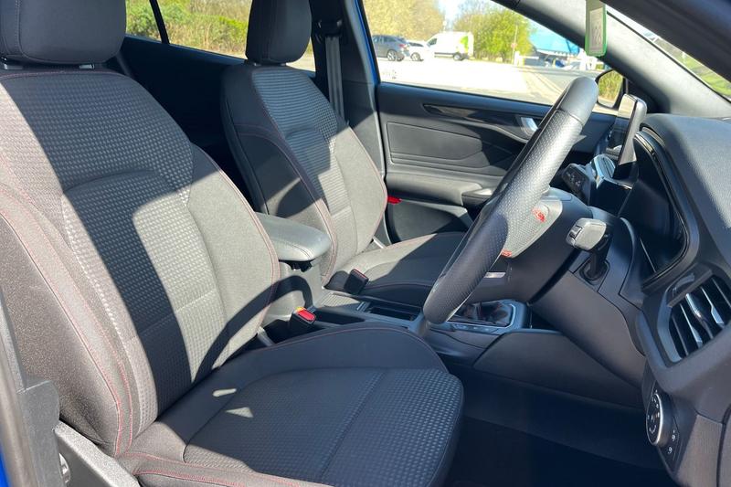 Used Ford Focus 2021 for sale - 78109368: Photo 17