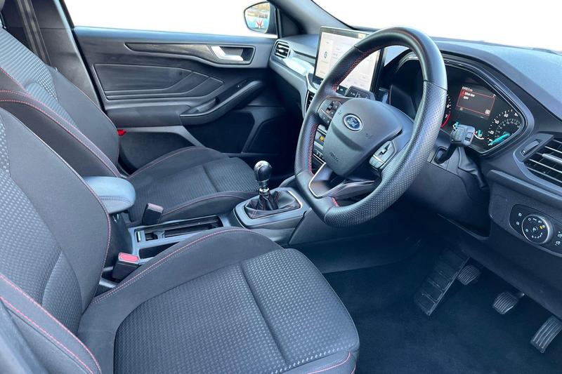 Used Ford Focus 2023 for sale - 76797162: Photo 9