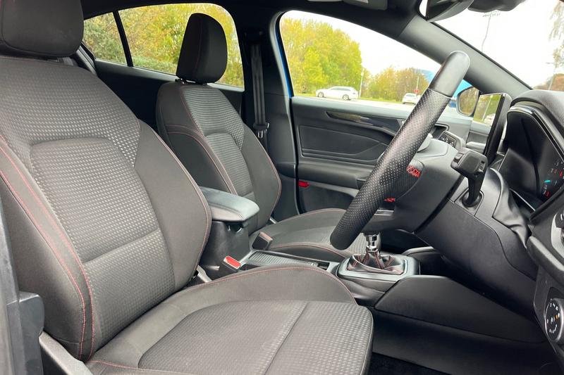 Used Ford Focus 2023 for sale - 76684879: Photo 17