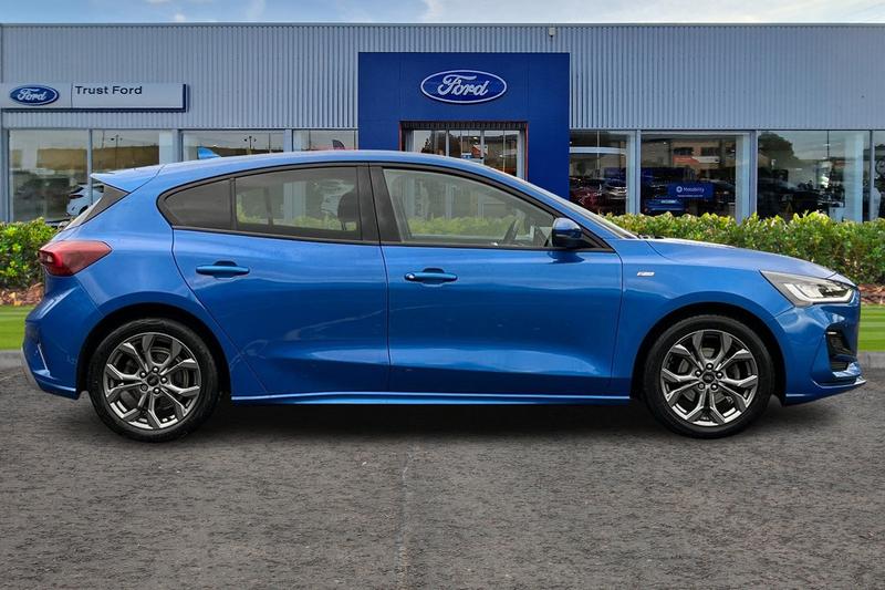 Used Ford Focus 2023 for sale - 76684879: Photo 3