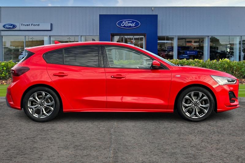 Used Ford Focus 2023 for sale - 76862503: Photo 3