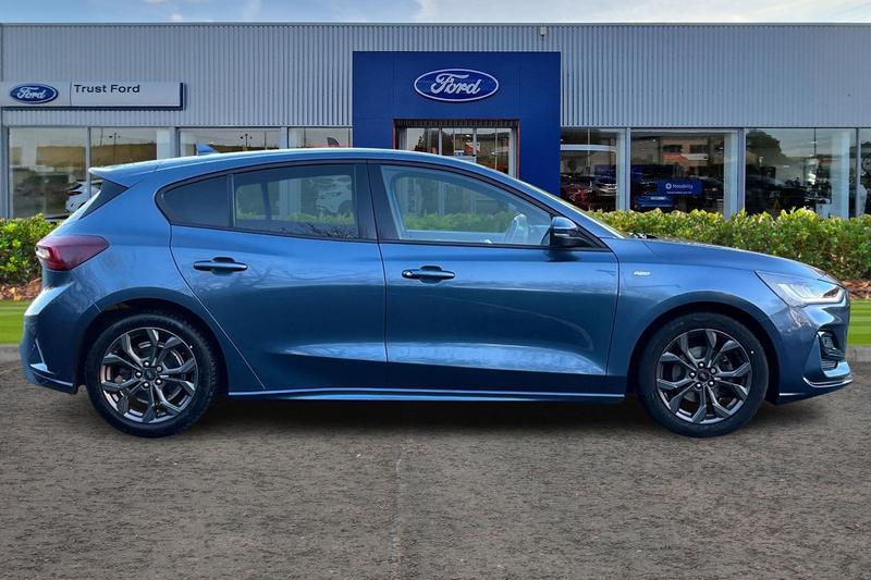 Used Ford Focus 2023 for sale - 76931375: Photo 3