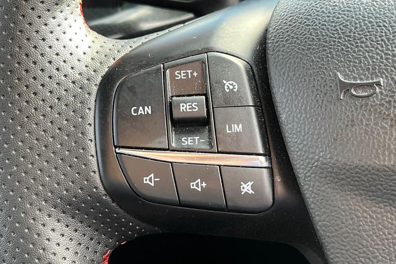 Used Ford Focus 2023 for sale - 78028724: Photo 32