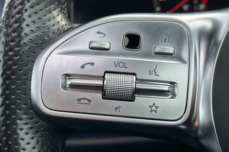 Used Mercedes-Benz E Class 2019 for sale - 77819633: Photo 32