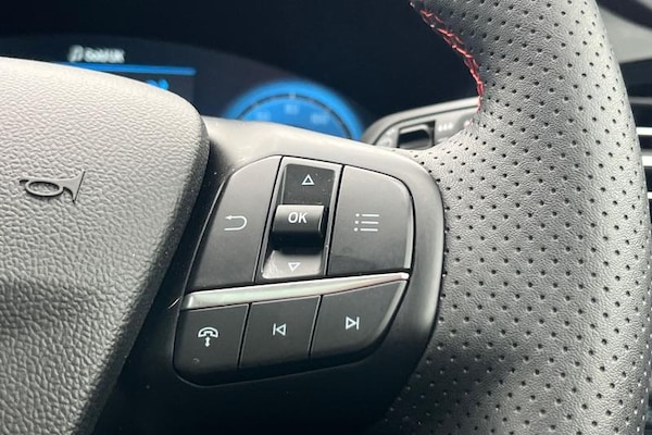 Used Ford Kuga 2025 for sale - 76319332: Photo 33