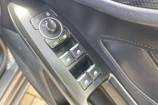 Used Ford Focus 2023 for sale - 76184557: Photo 16