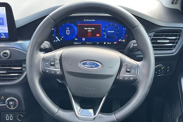 Used Ford Focus 2021 for sale - 76266050: Photo 12