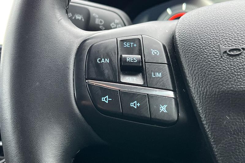 Used Ford Focus 2023 for sale - 76653394: Photo 32