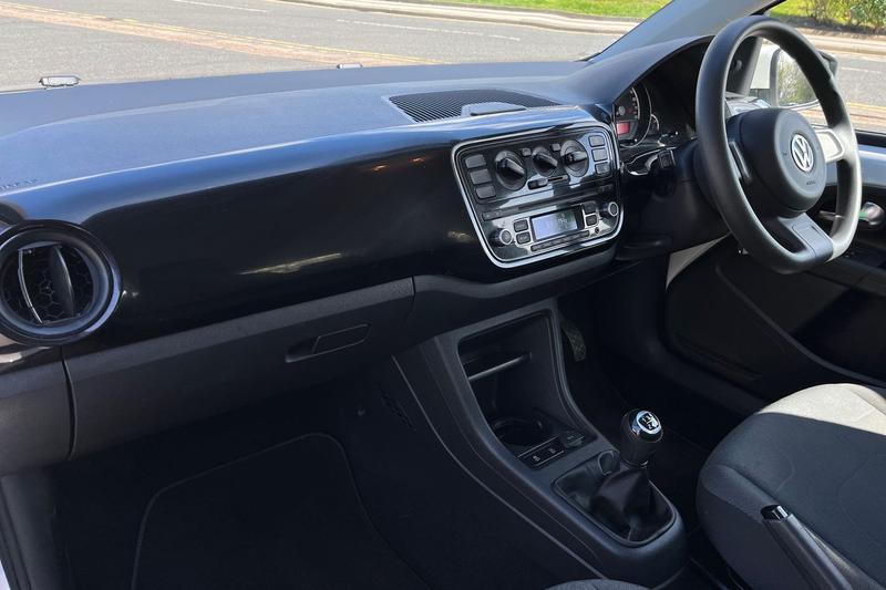 Used Volkswagen up! 2016 for sale - 78206093: Photo 18
