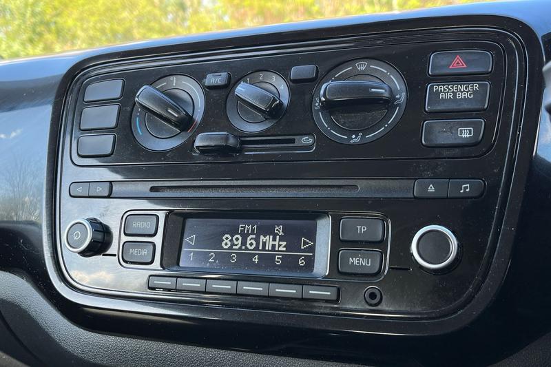 Used Volkswagen up! 2016 for sale - 78206093: Photo 25