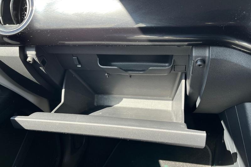 Used Volkswagen up! 2016 for sale - 78206093: Photo 28