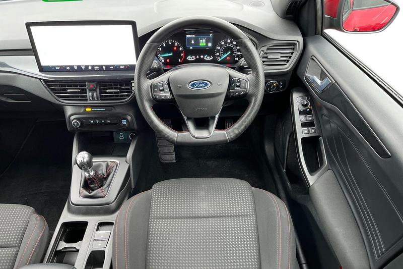 Used Ford Focus 2023 for sale - 76984746: Photo 11