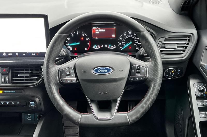 Used Ford Focus 2023 for sale - 76984746: Photo 12