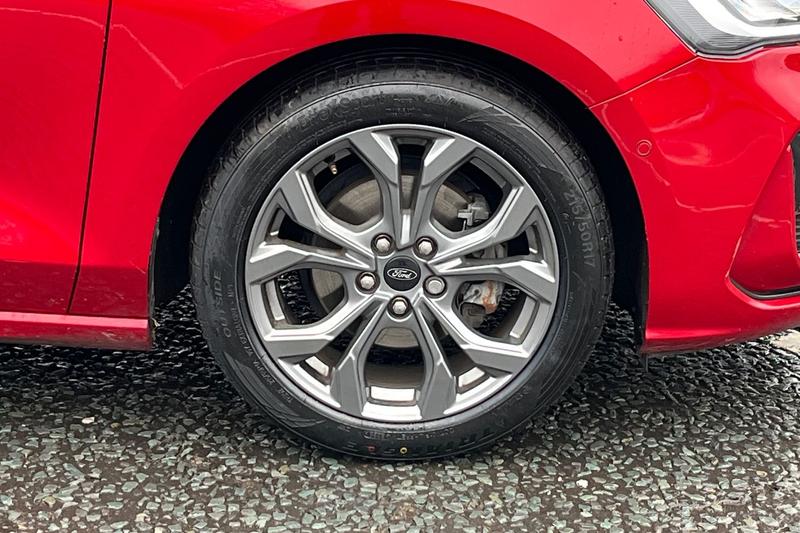 Used Ford Focus 2023 for sale - 76984746: Photo 8