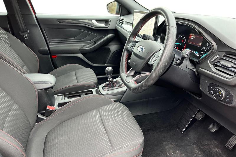 Used Ford Focus 2023 for sale - 76984746: Photo 9