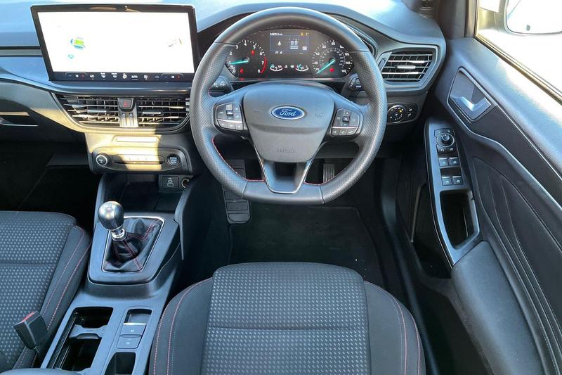 Used Ford Focus 2023 for sale - 76640953: Photo 11