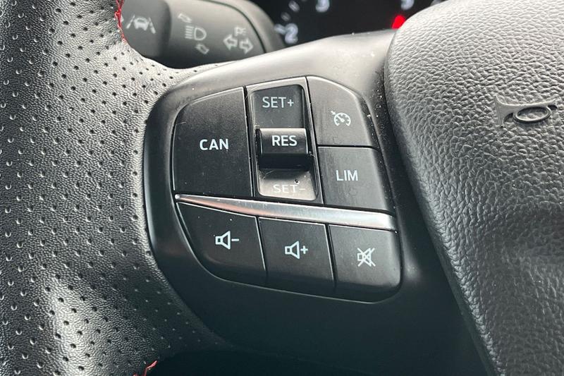 Used Ford Focus 2023 for sale - 76631346: Photo 32