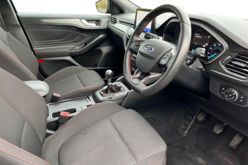 Used Ford Focus 2022 for sale - 76467704: Photo 9