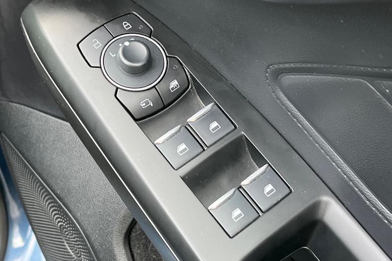 Used Ford Focus 2023 for sale - 76960759: Photo 16