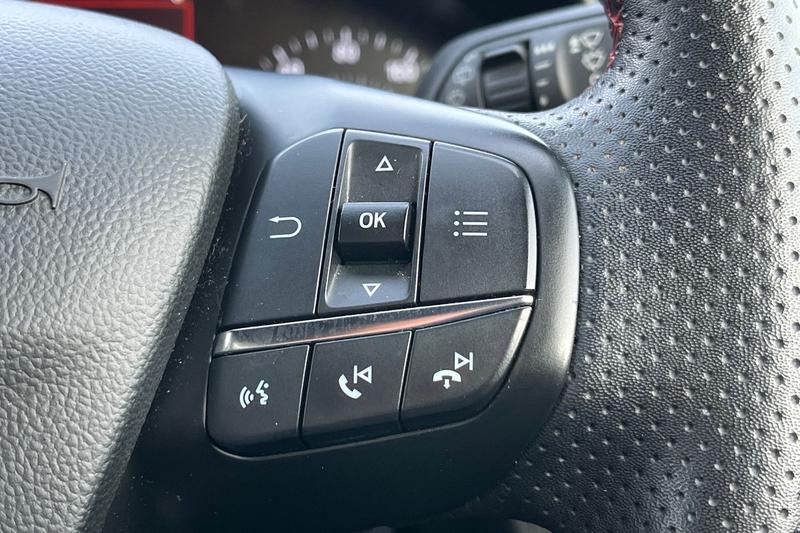 Used Ford Focus 2023 for sale - 76960759: Photo 33