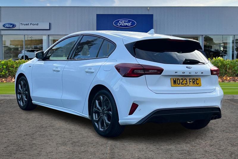 Used Ford Focus 2023 for sale - 76631349: Photo 2