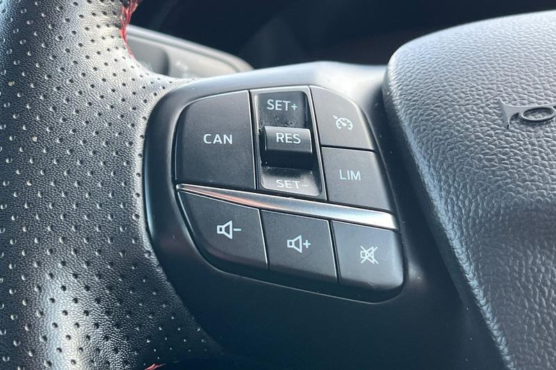 Used Ford Focus 2023 for sale - 76631349: Photo 32