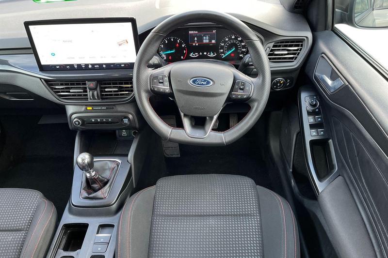 Used Ford Focus 2023 for sale - 76862508: Photo 11