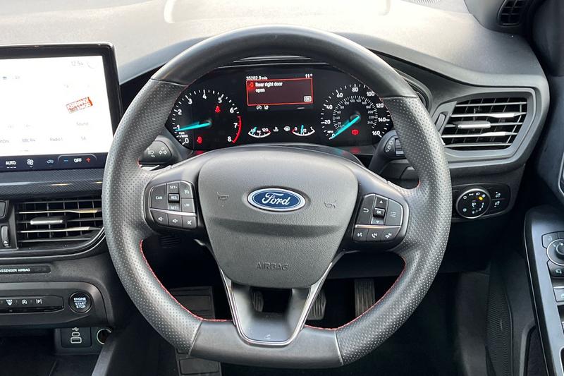 Used Ford Focus 2023 for sale - 76862508: Photo 12