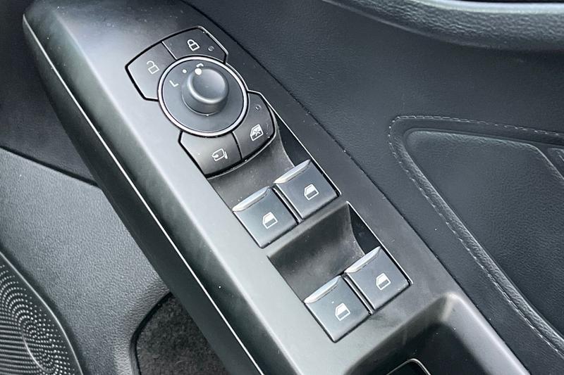 Used Ford Focus 2023 for sale - 76862508: Photo 16