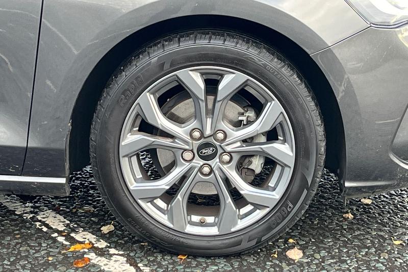 Used Ford Focus 2023 for sale - 76862508: Photo 8