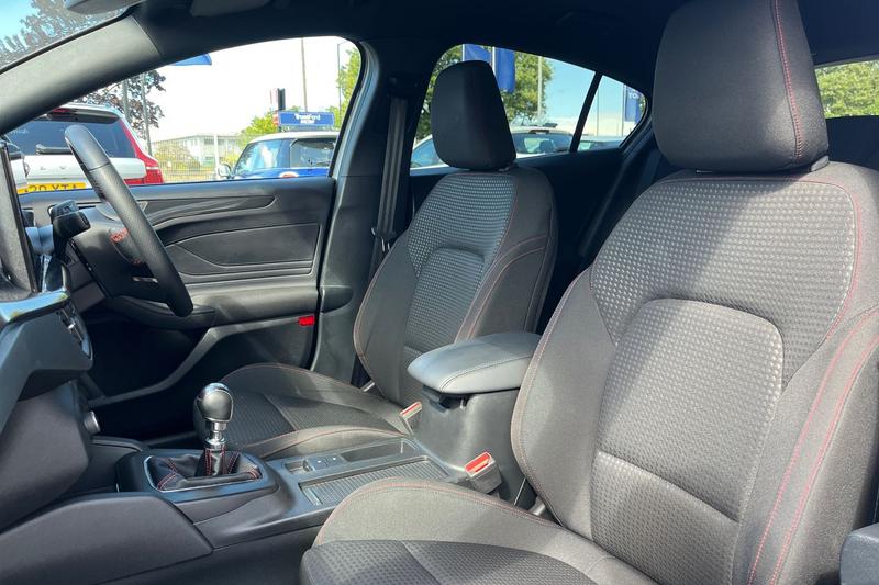 Used Ford Focus 2023 for sale - 76895368: Photo 19