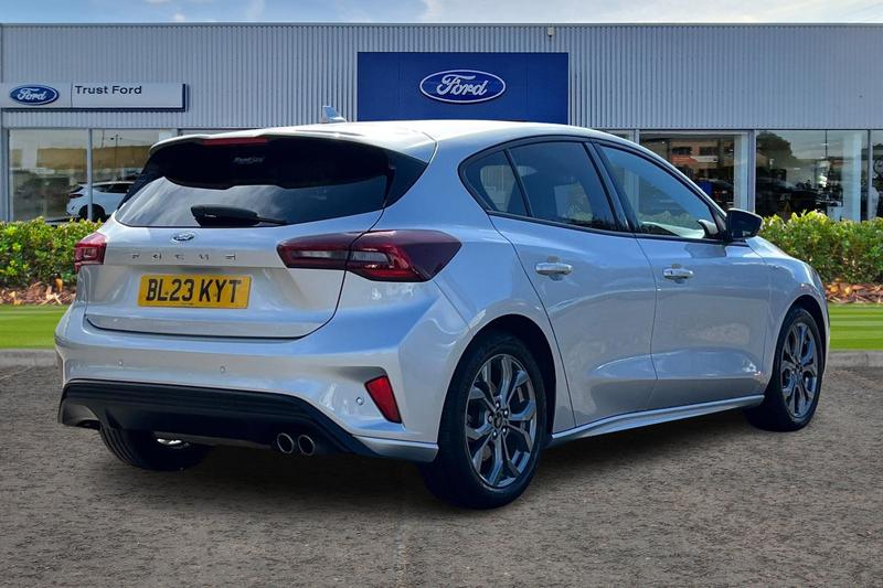 Used Ford Focus 2023 for sale - 76895368: Photo 4