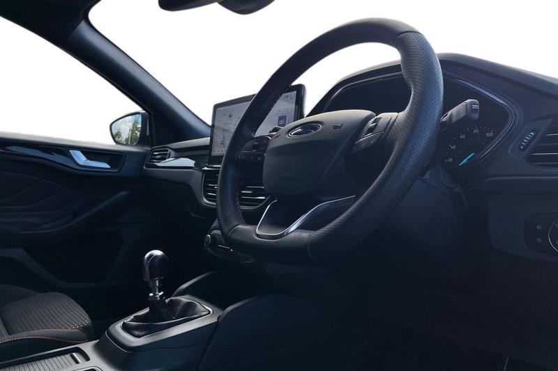 Used Ford Focus 2023 for sale - 76895368: Photo 9