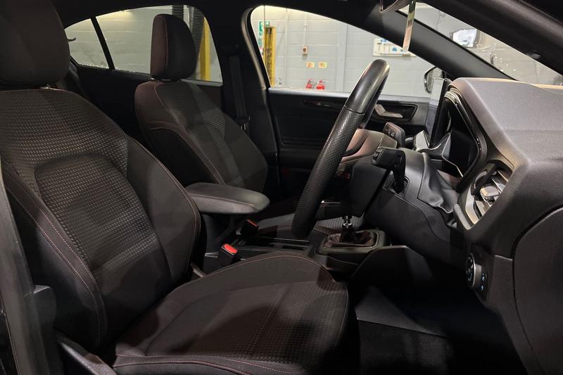 Used Ford Focus 2023 for sale - 76933551: Photo 15