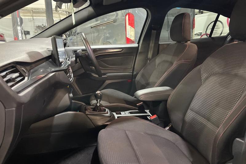 Used Ford Focus 2023 for sale - 76933551: Photo 17