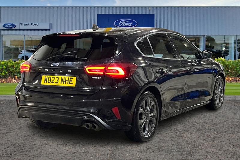 Used Ford Focus 2023 for sale - 76933551: Photo 2