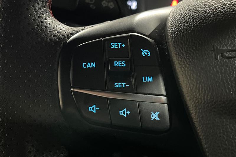 Used Ford Focus 2023 for sale - 76933551: Photo 30