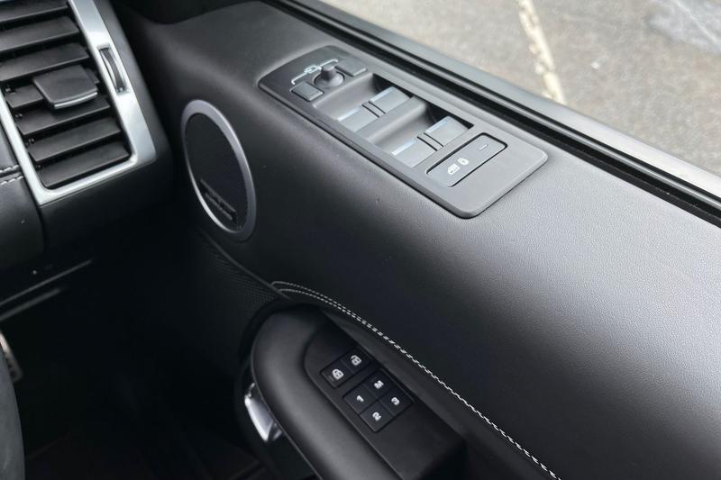 Used Land Rover Discovery 2025 for sale - 77910431: Photo 16