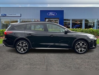 Used Ford Focus 2023 for sale - 76545405: Photo