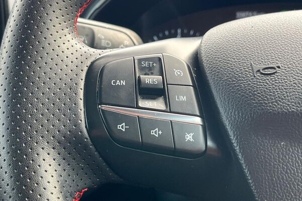 Used Ford Focus 2021 for sale - 75561440: Photo 32