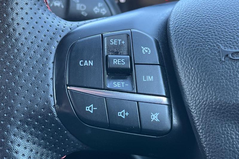 Used Ford Focus 2023 for sale - 76782189: Photo 31