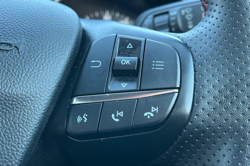 Used Ford Focus 2023 for sale - 76782189: Photo 32