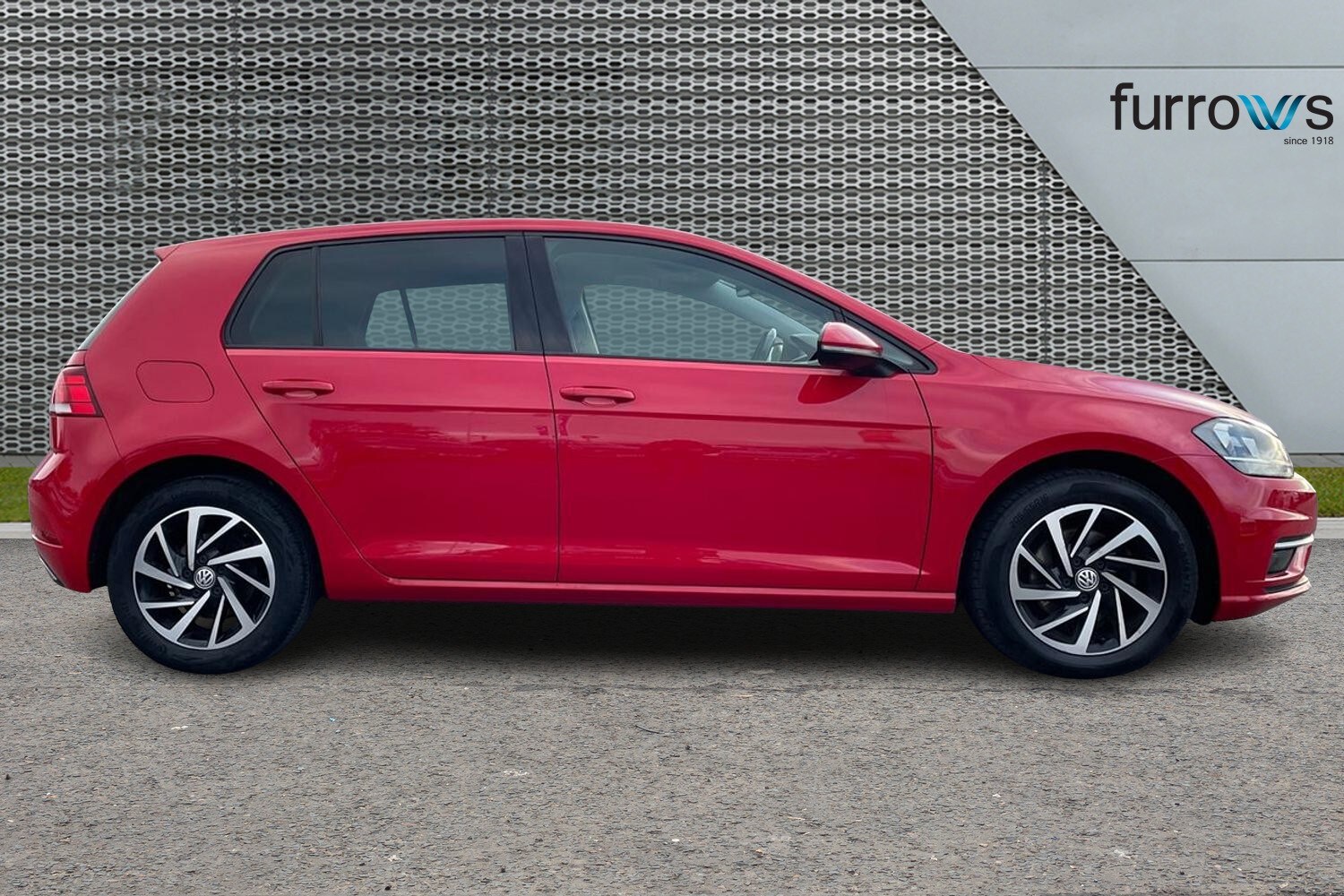 Used Volkswagen Golf 2019 for sale - 76302472: Photo 4