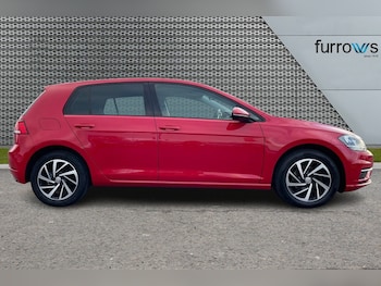 Used Volkswagen Golf 2019 for sale - 76302472: Photo