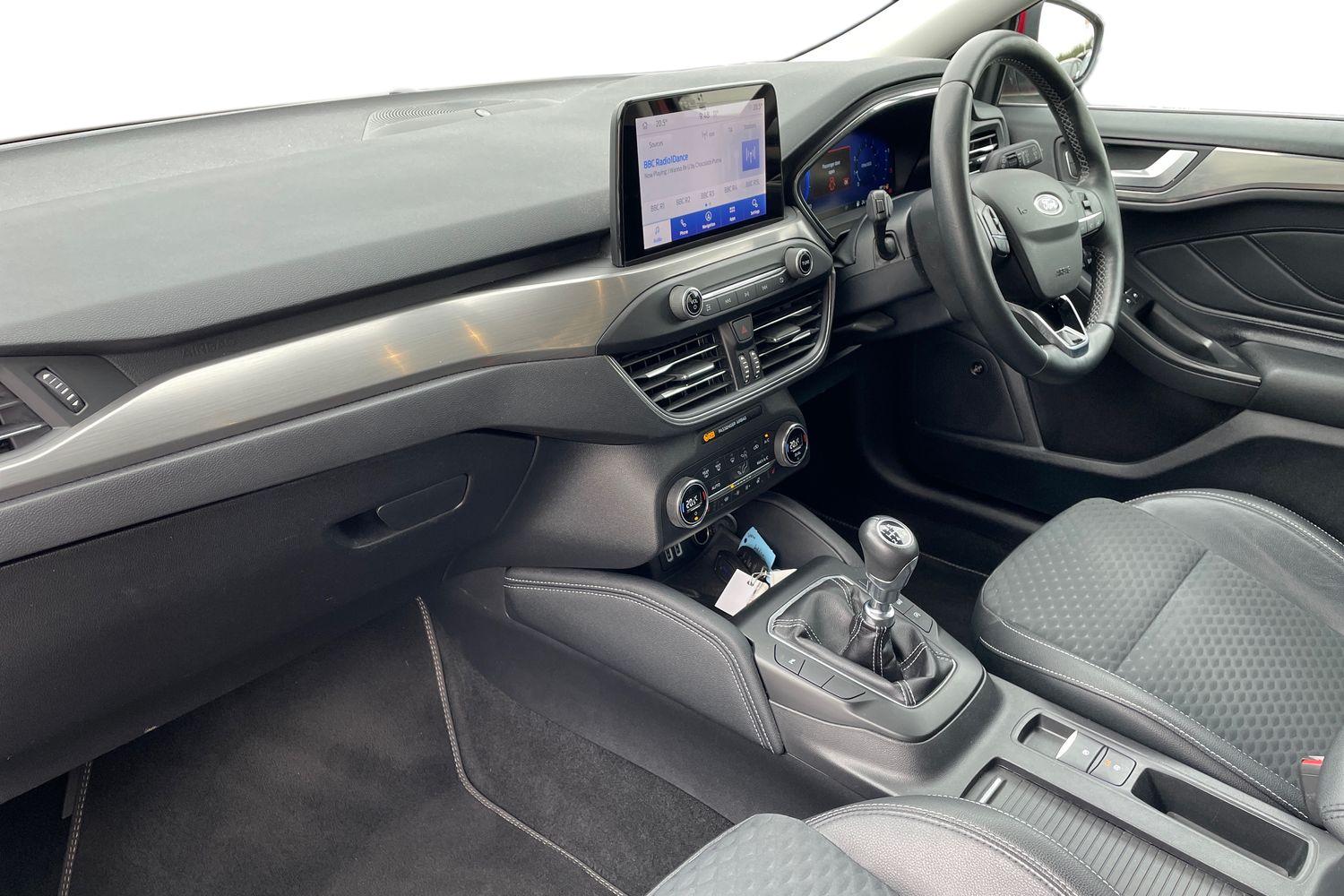 Used Ford Focus 2021 for sale - 76066986: Photo 2
