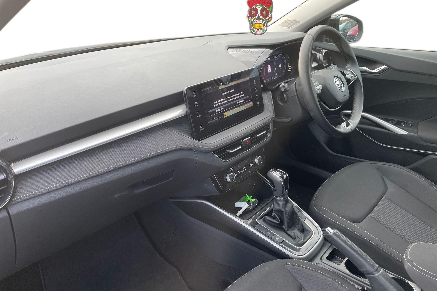 Used Skoda Fabia 2024 for sale - 76966664: Photo 2