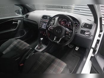 Used Volkswagen Polo 2015 for sale - 75301976: Photo