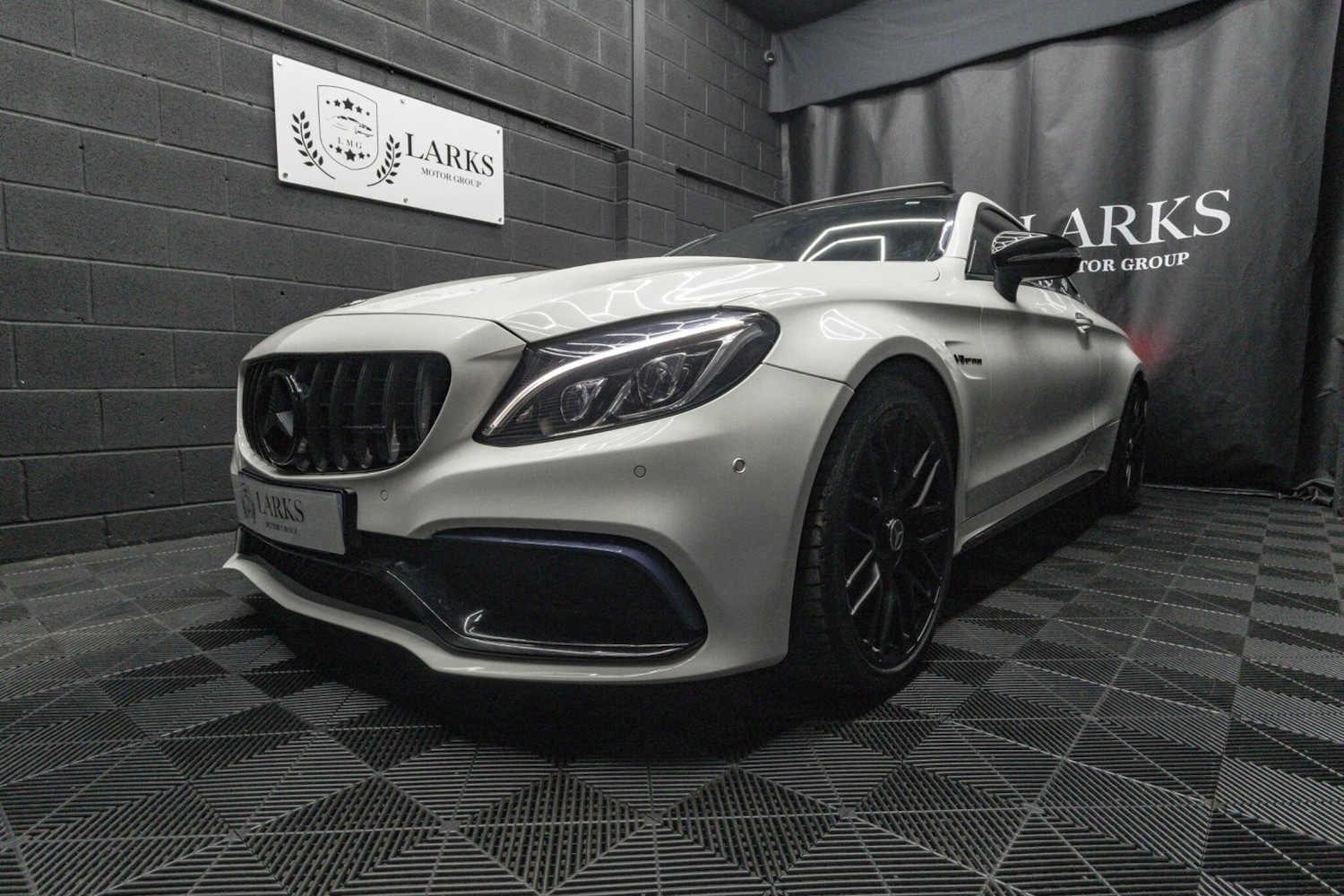 Used Mercedes-Benz C Class 2018 for sale - 76318234: Photo 9