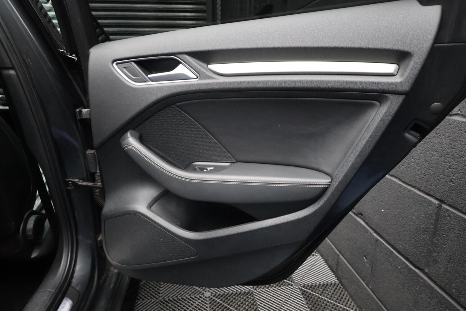 Used Audi S3 2014 for sale - 76179489: Photo 81